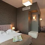 Unicus Old Town - Destigo 호텔 4*
