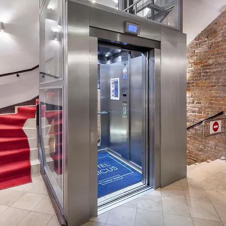 Unicus Old Town - Destigo 4*