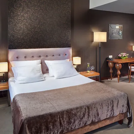 Unicus Old Town - Destigo Kraków