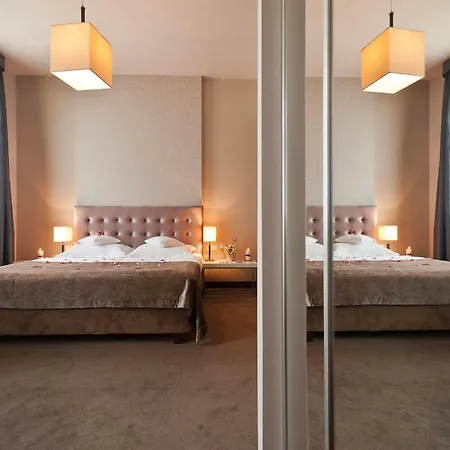 Unicus Old Town - Destigo 4*