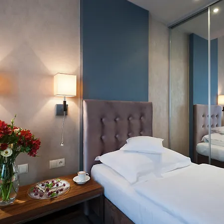 Ξενοδοχείο Unicus Old Town - Destigo 4*