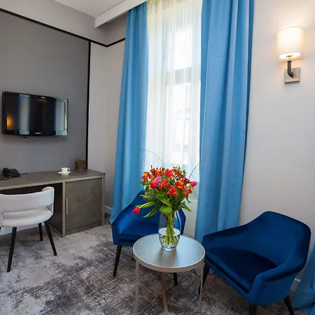 Unicus Old Town - Destigo 4* Krasków