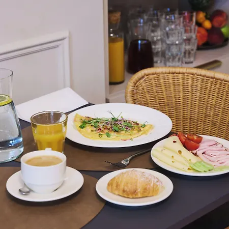 Hotell Unicus Old Town - Destigo