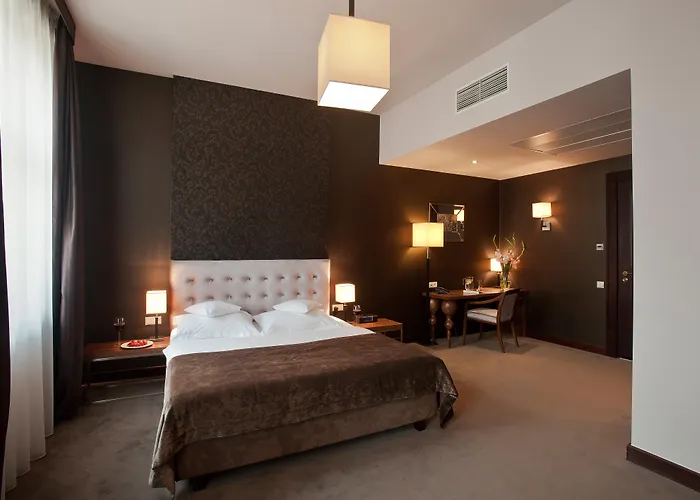 Hotel Unicus Old Town - Destigo 4*