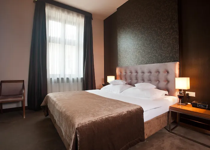 Unicus Old Town - Destigo