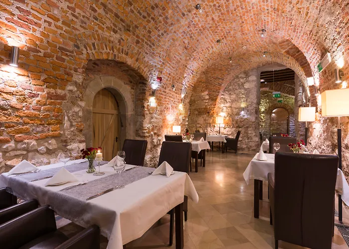 Hotel Unicus Old Town - Destigo