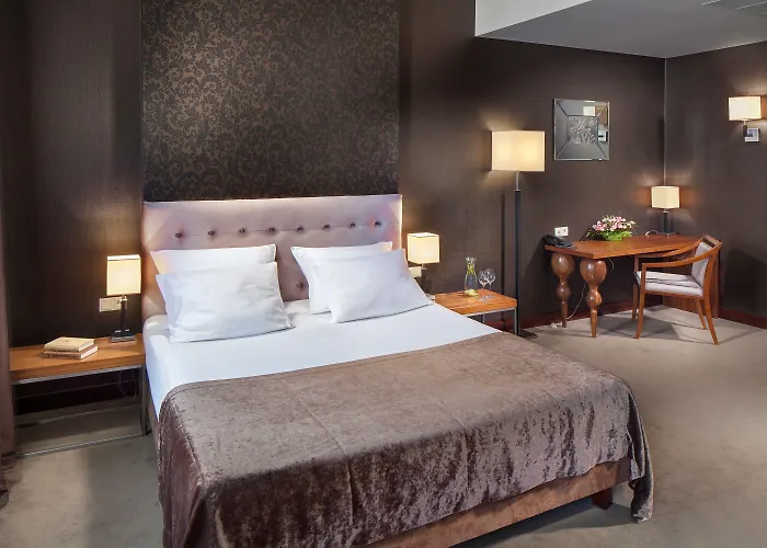 Unicus Old Town - Destigo Krakau