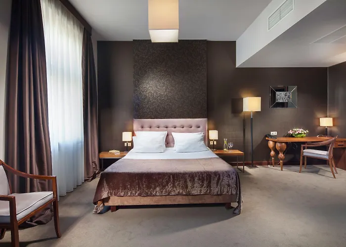 Hotel Unicus Old Town - Destigo 4*