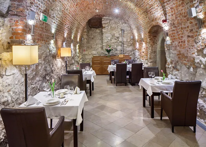 Unicus Old Town - Destigo