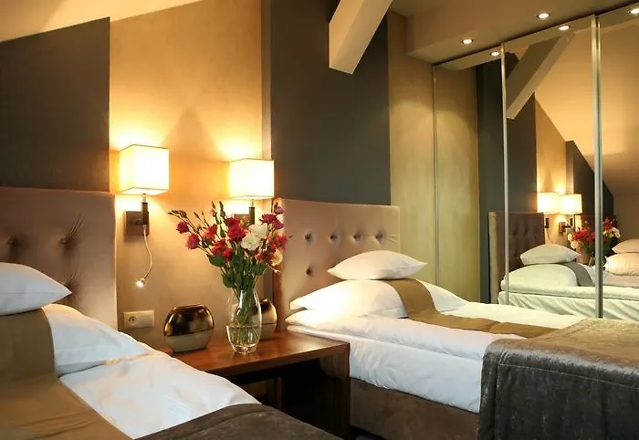 Unicus Old Town - Destigo Hotel