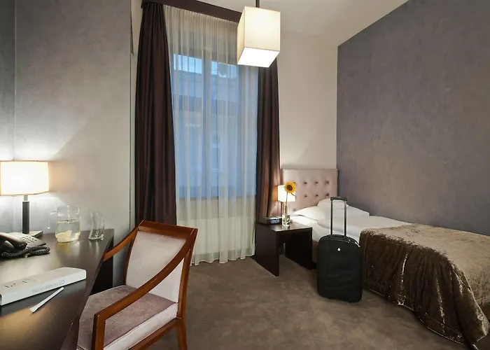 Unicus Old Town - Destigo Hotel Krakau